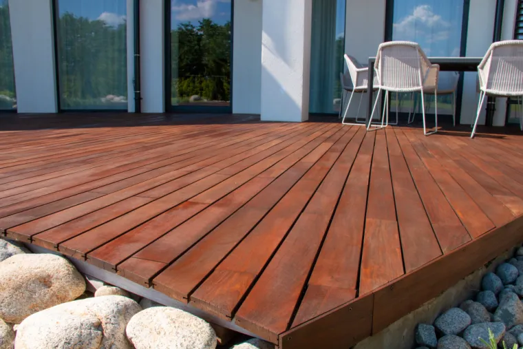 Terrasse bois sur mesure à Porto-Vecchio